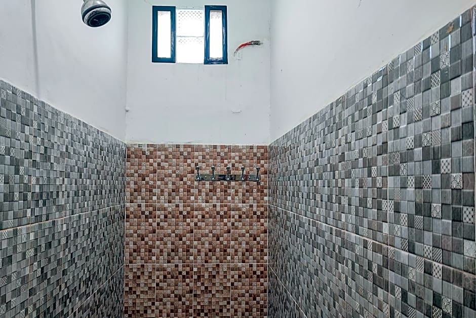 RedDoorz Syariah @ Penginapan Citra Alam 2