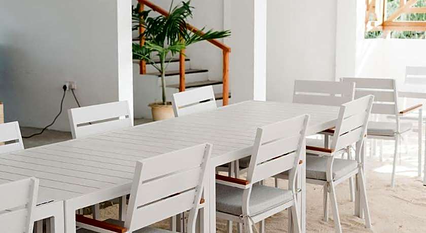 Sunrise by White sand dhigurah 