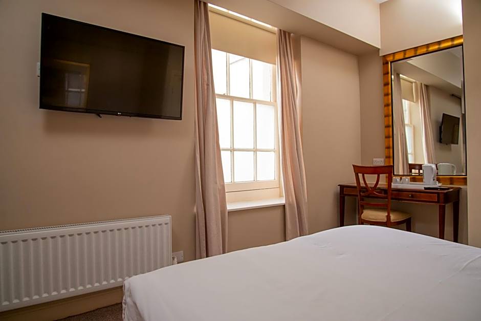 Royal Hotel, Bar & Grill