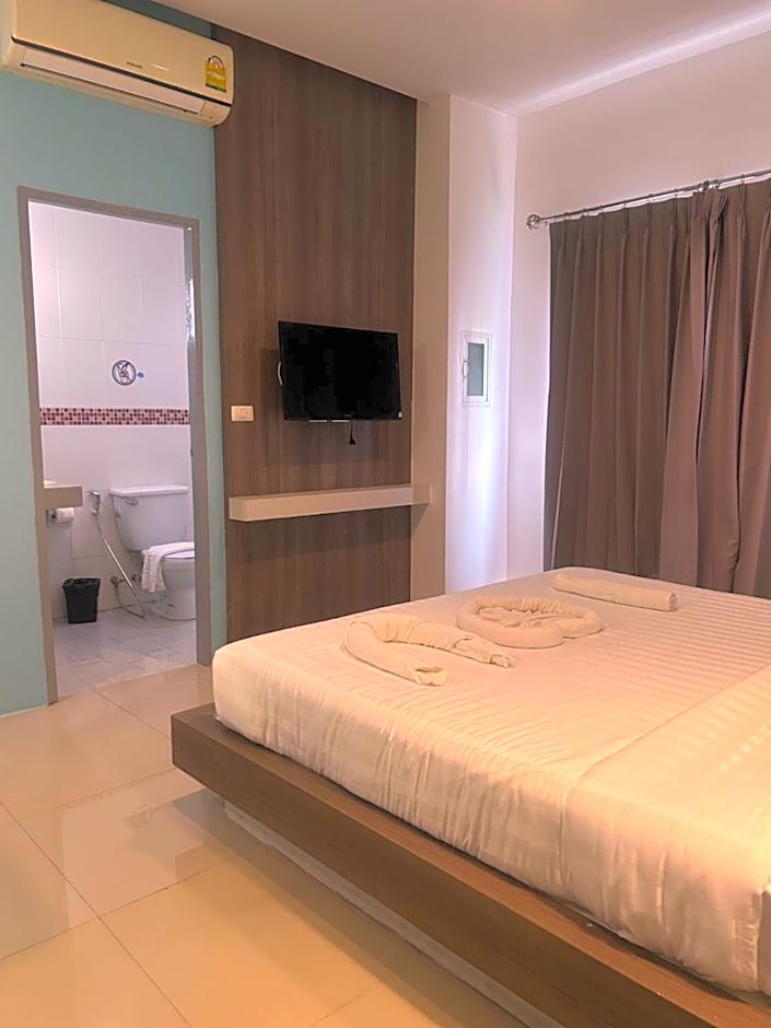 Hotel The Journey Patong New