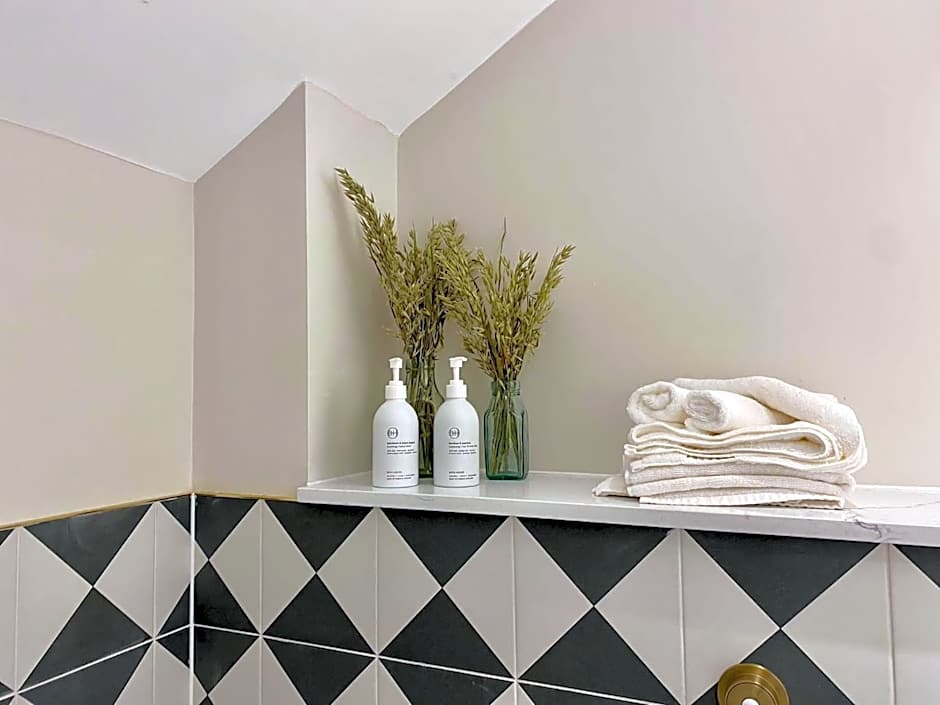 Railway House York by Chateau Anna