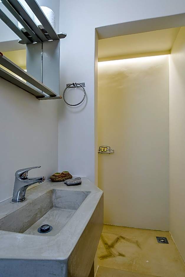 Rooster Guesthouse Rooms