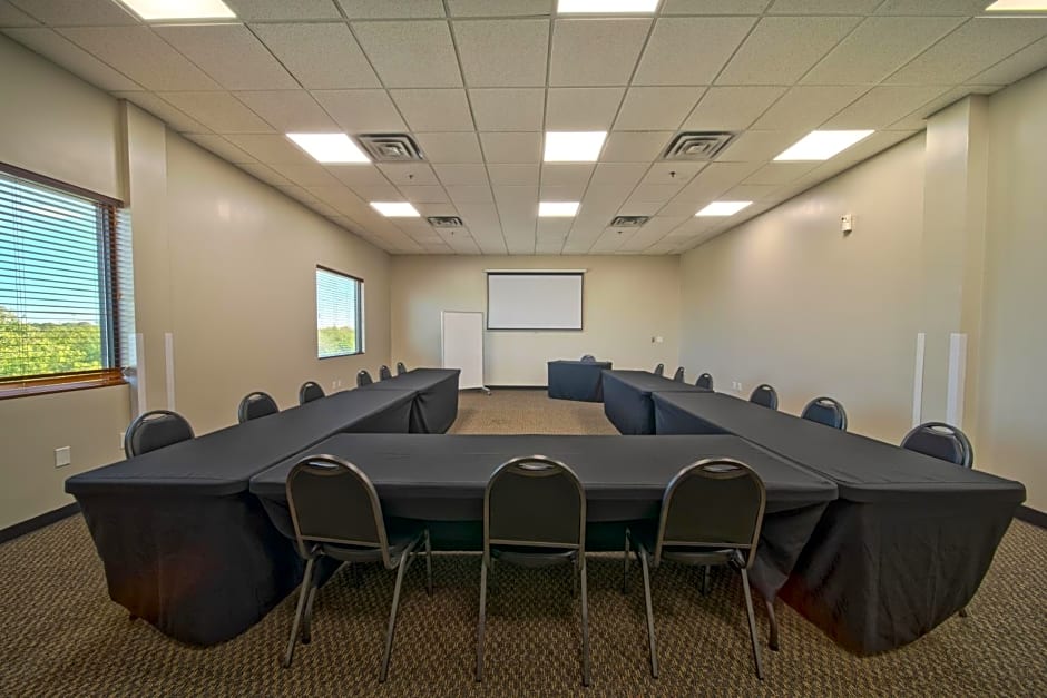 Wingate by Wyndham Round Rock Hotel & Conference Center