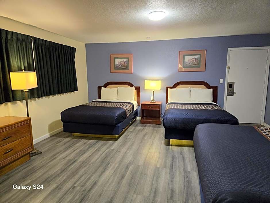 Rodeway Inn & Suites