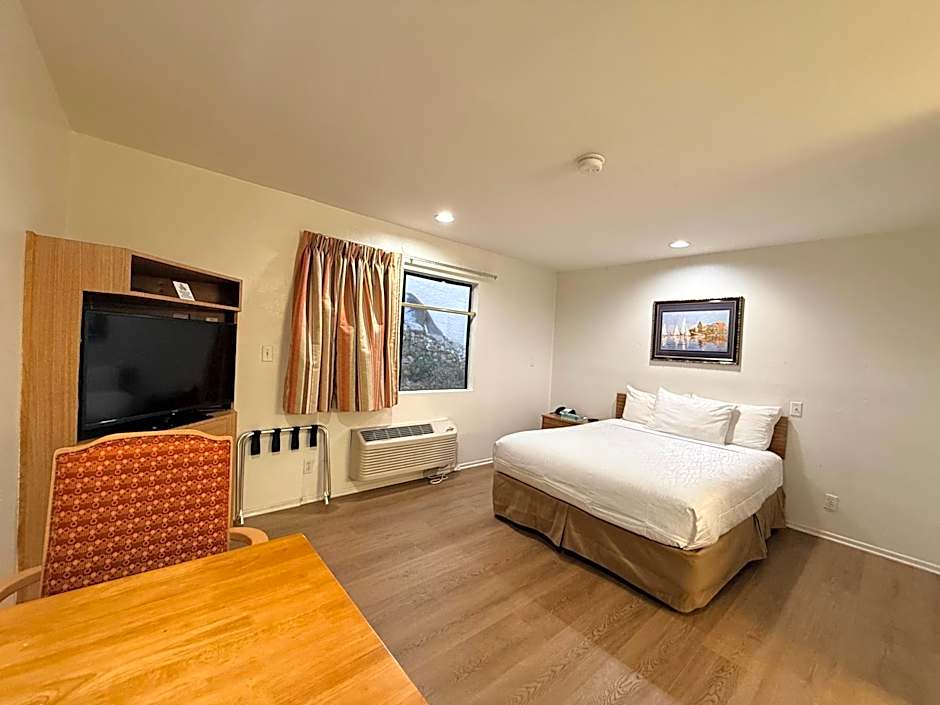 Jolly Roger Hotel