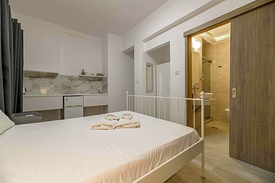 Denise Studios and Apartments