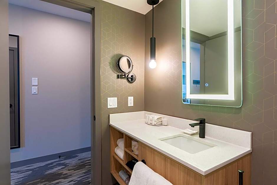 Sandman Signature Dartmouth Hotel & Suites