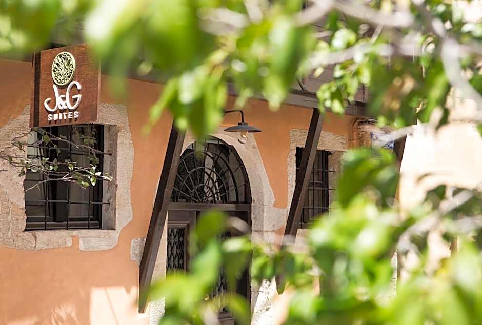 J&G Suites