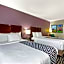 La Quinta Inn & Suites by Wyndham New Cumberland Harrisburg