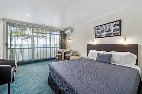 Studio with Sea View