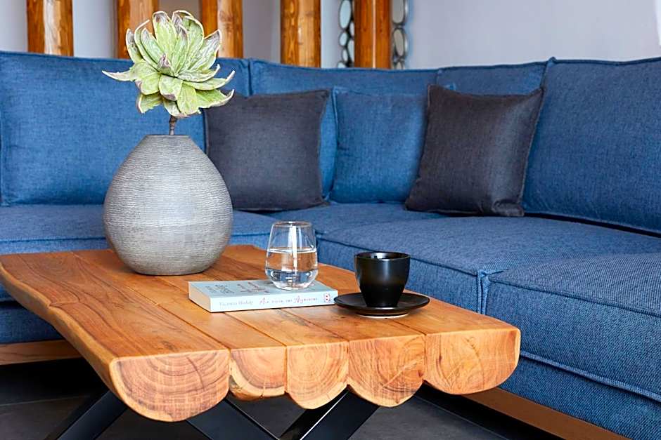 Allure Breeze Suites