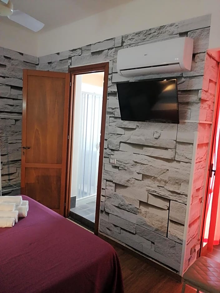 Le Rocce Holiday Rooms – San Vito Lo Capo, CA