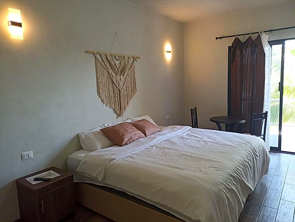Hotel 230