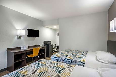 Deluxe Quadruple Room - Smoking