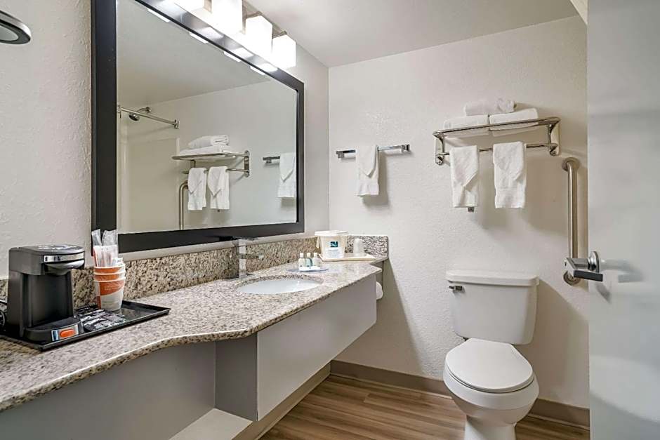 Quality Inn Jacksonville near Camp Lejeune