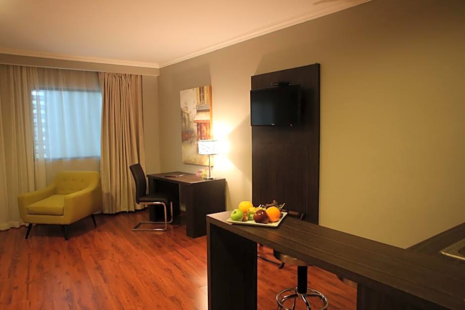 Aranjuez Hotel & Suites