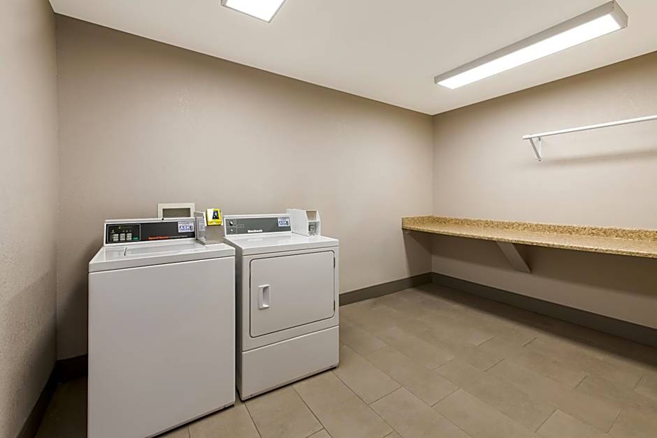Country Inn & Suites by Radisson, Wichita East, KS