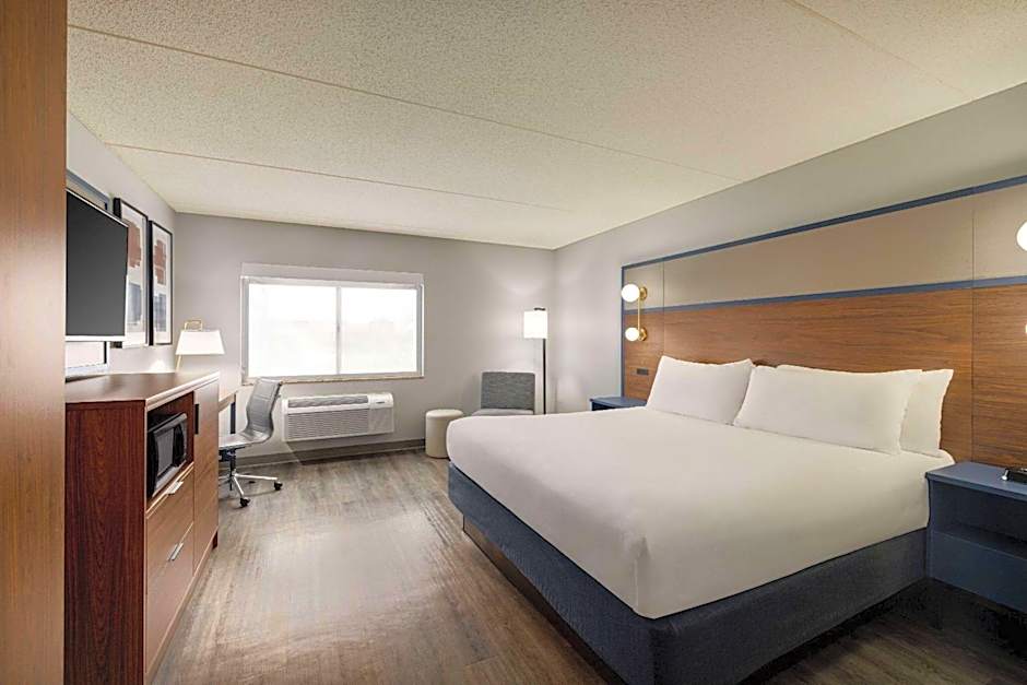 AmericInn by Wyndham Lincoln South