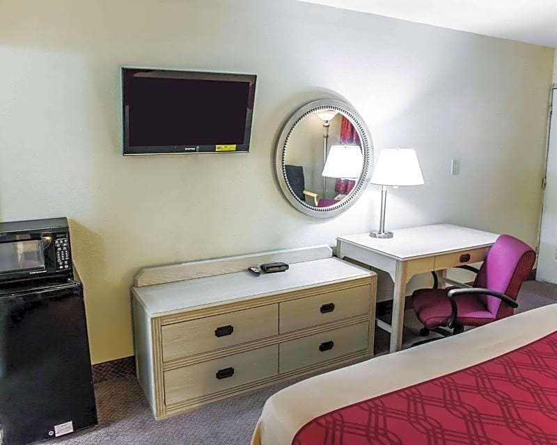 Econo Lodge Perry
