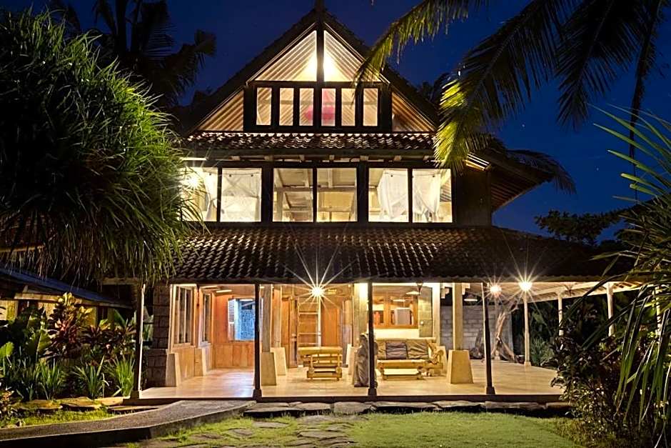 Pondok Pitaya Hotel Surfing & Yoga