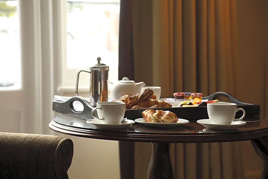 Macdonald Alveston Manor Hotel