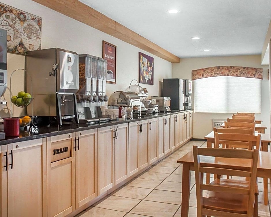 Econo Lodge Ithaca Airport