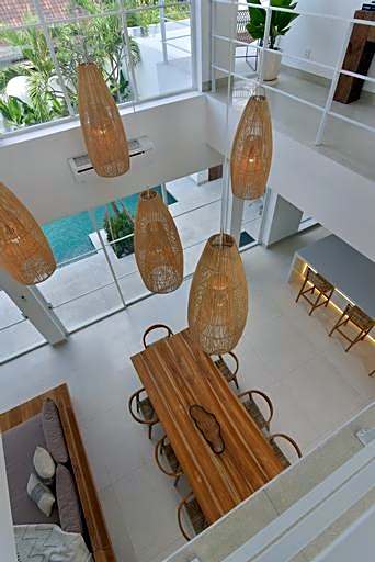 Villa Cruz in the centre Berawa
