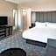 Renaissance by Marriott Boston Patriot Place Hotel