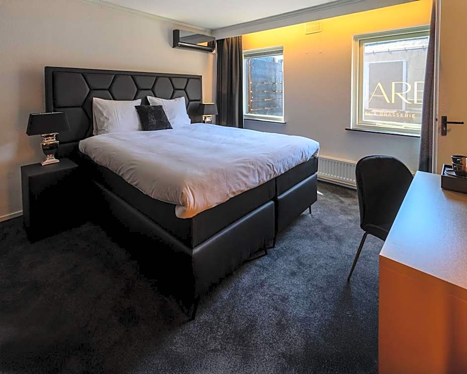 Square Boutique Hotel & Brasserie