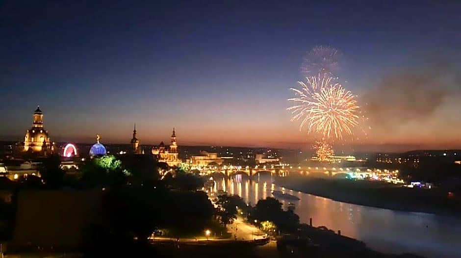 Hotel Am Terrassenufer