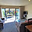 The Moorings Motel and Apartments