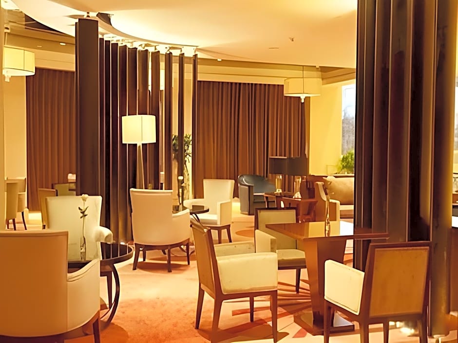 Ningbo East Harbour Hotel