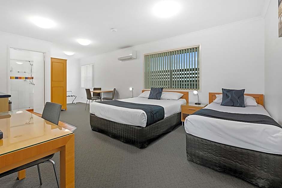 Browns Plains Motor Inn