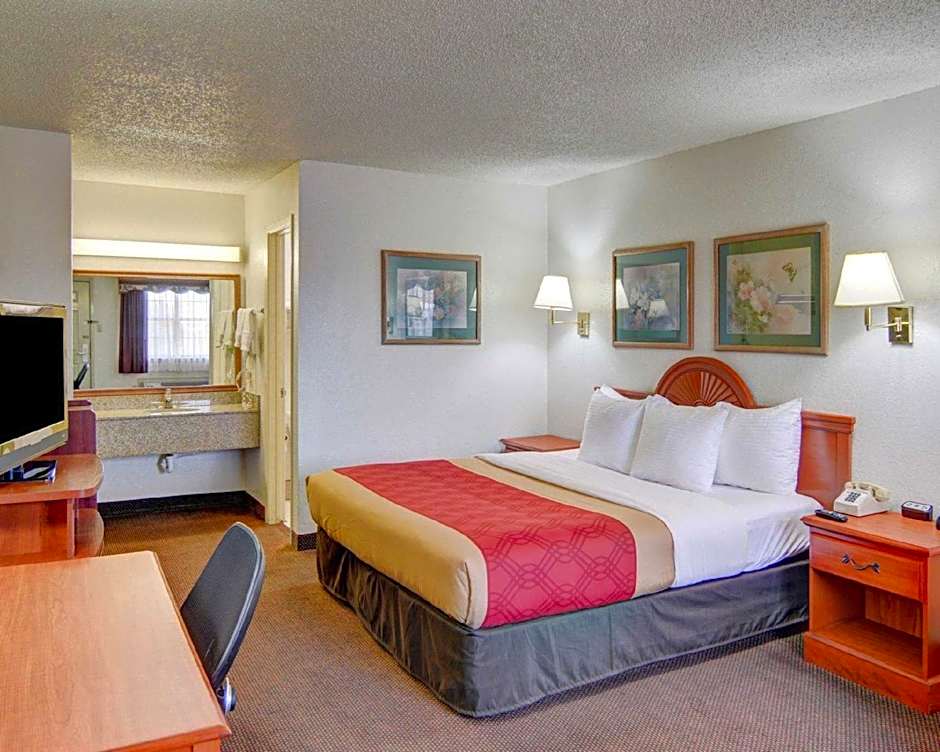 Super 8 by Wyndham Decatur Texas
