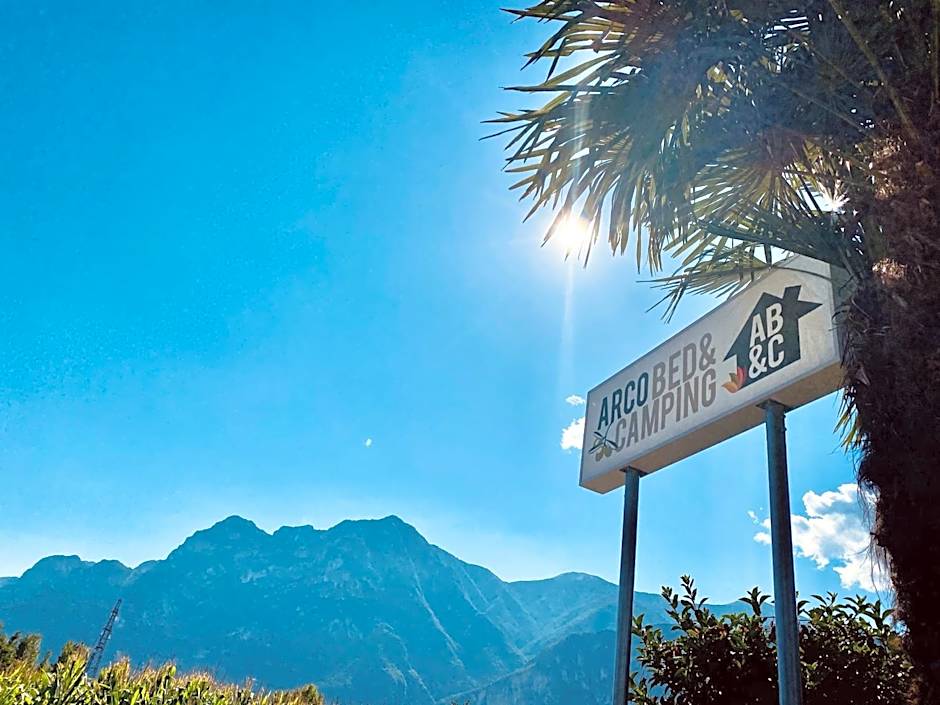 AB&C Arco Bed And Camping