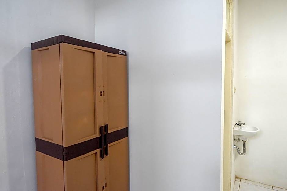 KoolKost Syariah near Universitas PGRI Semarang - Minimun Stay 6 Nights