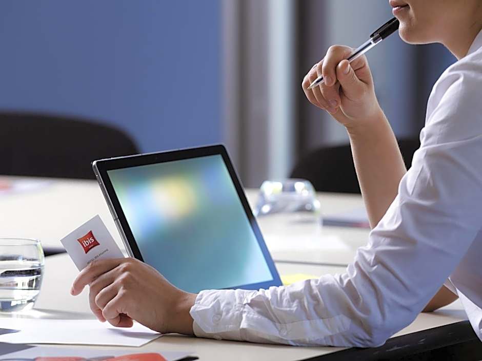 Ibis Roanne Le Coteau Hotel Restaurant