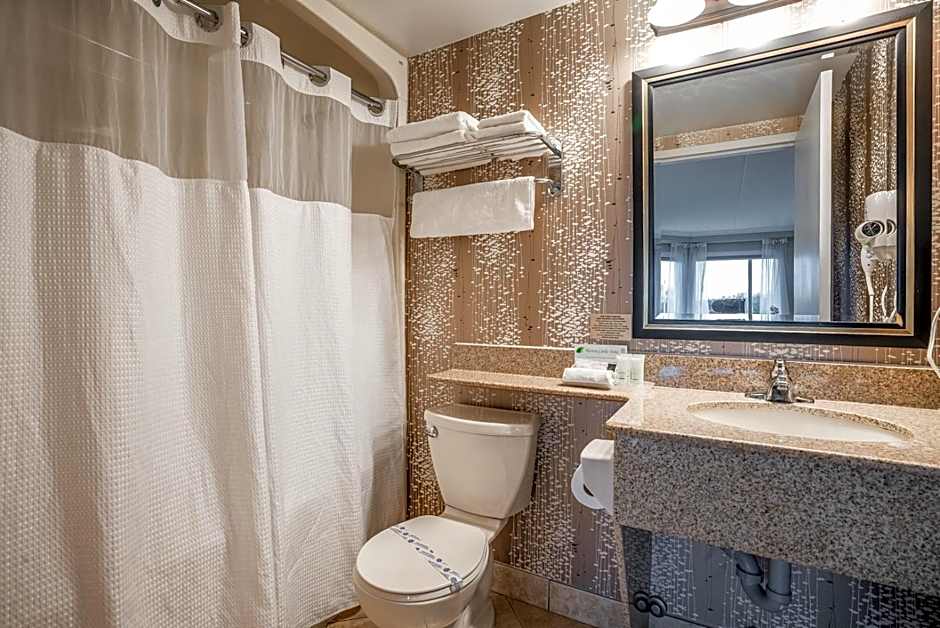 Monte Carlo Inn Barrie