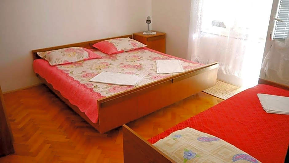 Cozy 1 bedroom apartment with sea view