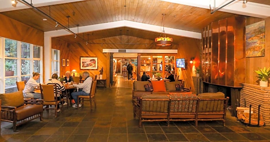 Big Sur Lodge