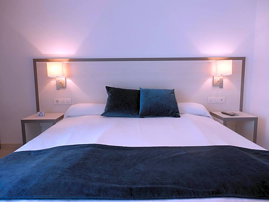 Parrots Sitges Hotel