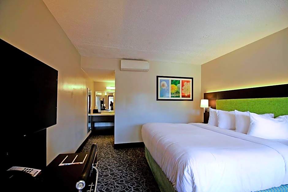 El Sendero Inn, an Ascend Collection Hotel