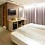 Smile 73 Hotel