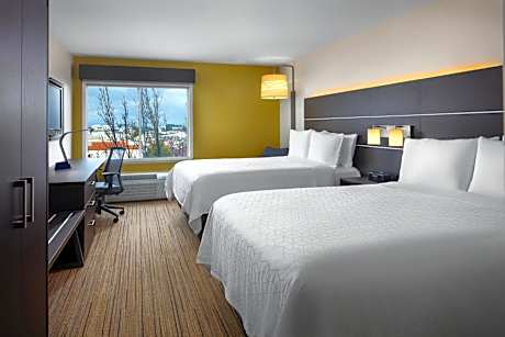 Standard Room with Two Queen Beds