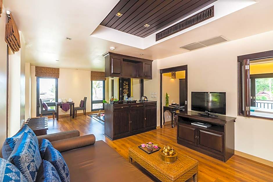 Photo 1 of 11 of Deluxe Suite, Sea View