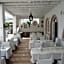 Porto Scoutari Romantic Hotel