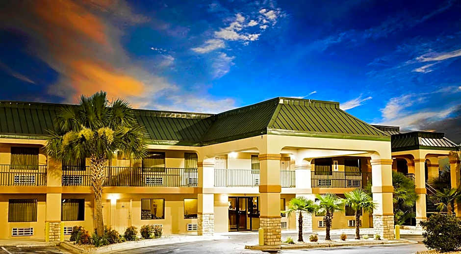 Super 8 by Wyndham Byron/South Macon