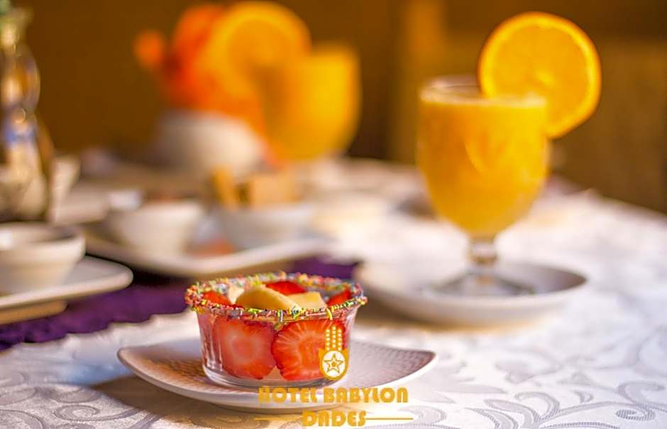 Hotel Babylon Dades