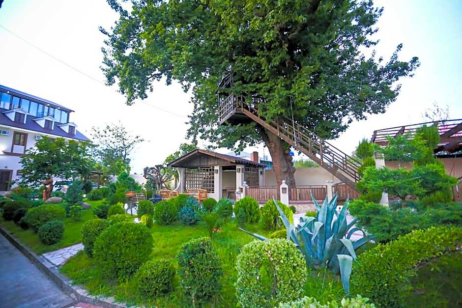 Garden Hotel