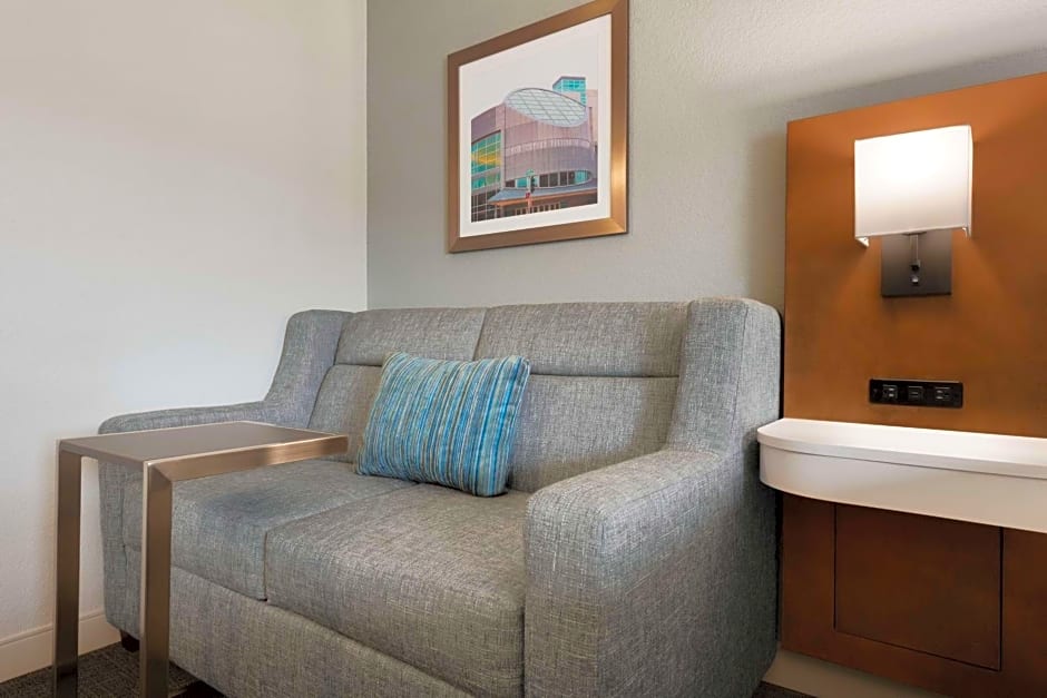 Hampton Inn By Hilton Appleton-Fox River Mall Area